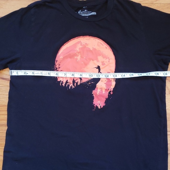 Threadless - Last Stand Killing Zombies guys Medium Black Tee - Picture 9 of 10